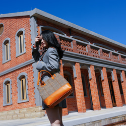 非常受歡迎！手工製作的皮革雙肩包，附扣 第19張的照片