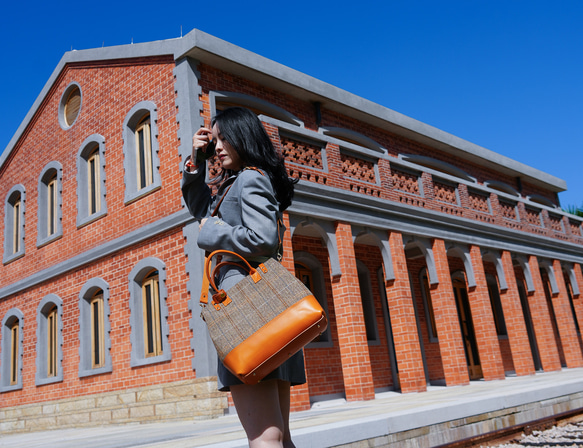 非常受歡迎！手工製作的皮革雙肩包，附扣 第19張的照片