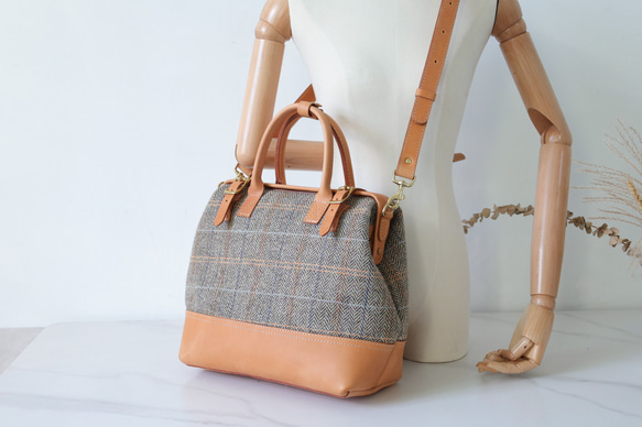 ★限量2件！ ★超人氣！手工製作的扣環皮革兩用單肩包。 第1張的照片