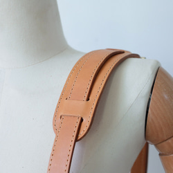 ★限量2件！ ★超人氣！手工製作的扣環皮革兩用單肩包。 第17張的照片