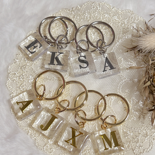 シンプルイニシャルキーリング*チャーム*キーホルダー 数字 イニシャル