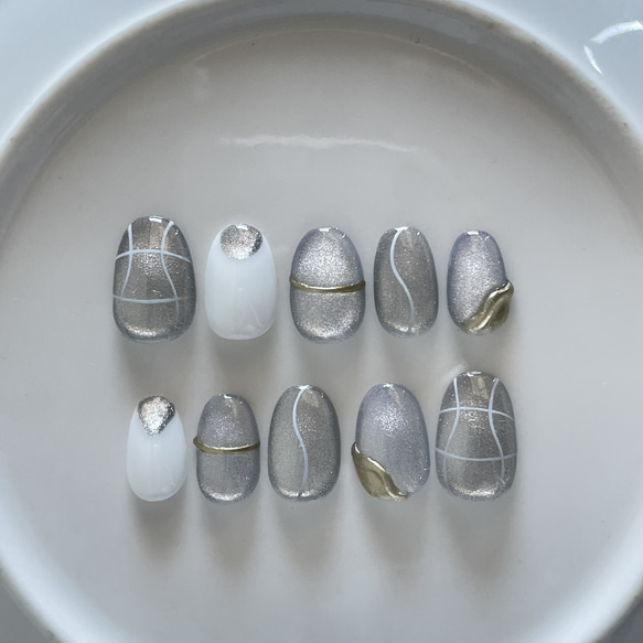 ⑩ ネイルチップ ニュアンスネイル マグネットネイル うるうるネイル ワンホンネイル お洒落ネイル 個性派ネイル 2枚目の画像