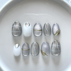 ⑩ ネイルチップ ニュアンスネイル マグネットネイル うるうるネイル ワンホンネイル お洒落ネイル 個性派ネイル 1枚目の画像