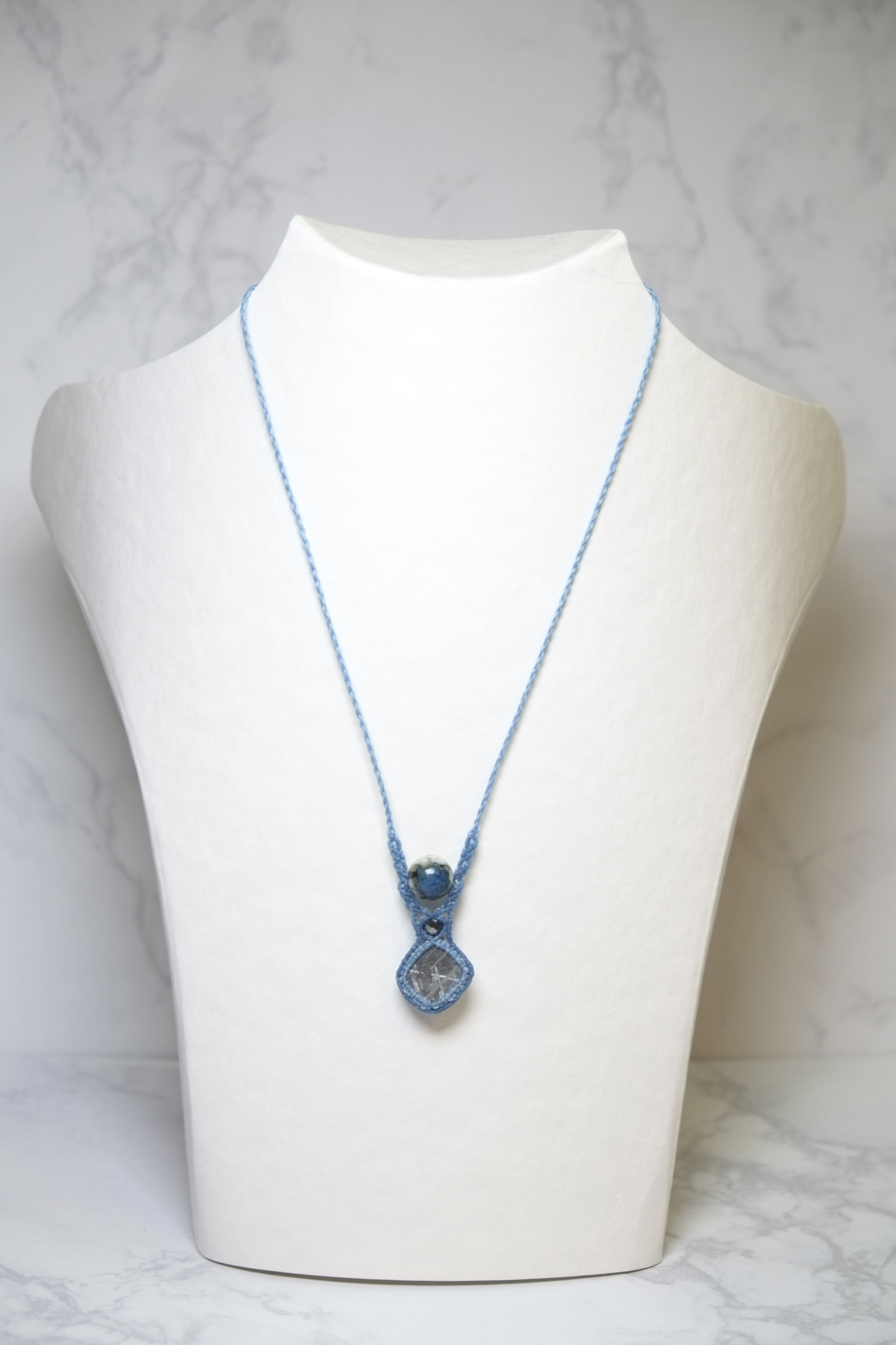 ギベオン隕石入りマクラメネックレス　K2アズライト　テラヘルツ　アクアオーラ　ブルーアーゲード　隕石アクセサリー