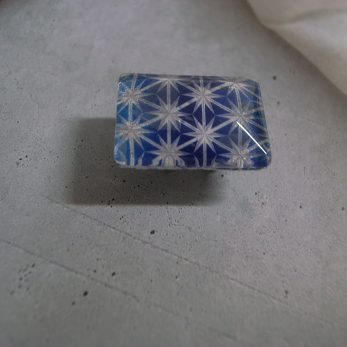 帯留め 帯留 切子風 麻の葉 ガラス 紺 藍 青 ブルー 帯留め 🍀Lucky