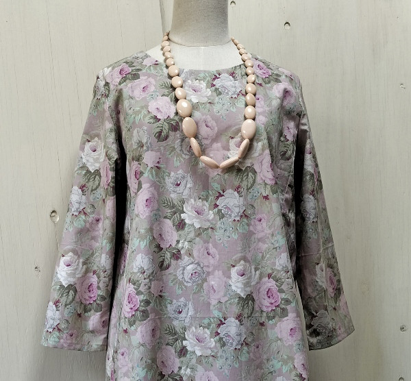 シンプルＡラインワンピース＜ＹＵＷＡ×花柄プリント＞