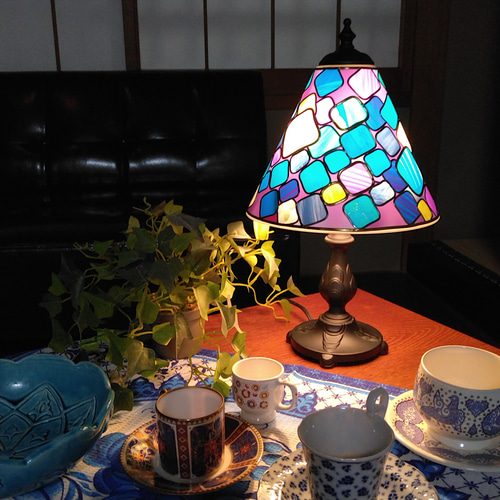 レトロモダンなランプ スタンドライト・テーブルランプ holy light