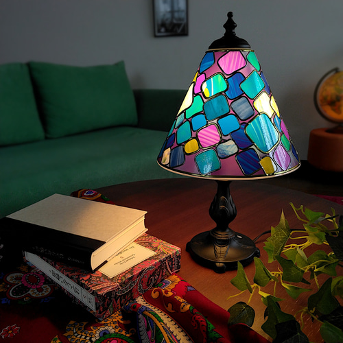 レトロモダンなランプ スタンドライト・テーブルランプ holy light