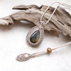 タイガーアイ天然石マクラメネックレスmac387エスニックアジアンエキゾチックなアレルギーフリーアクセサリー 1枚目の画像