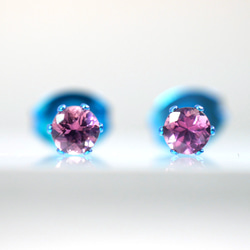 【選べる誕生石】自分だけの色と石で作る純チタン製ピアス　結 2枚目の画像