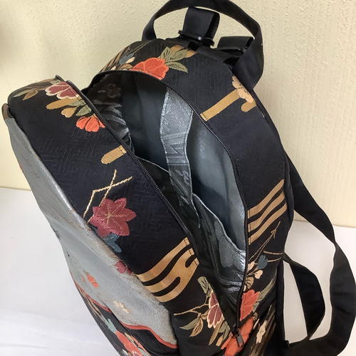 一点もの】リメイク帯 上品な着物のリュック／C7 リュック