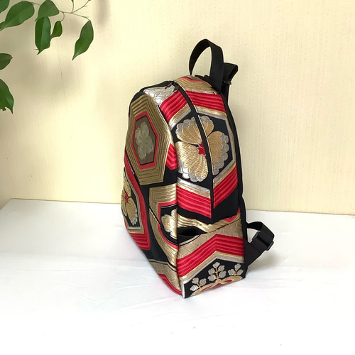 一点もの】リメイク帯 上品な着物のリュック／C8 リュック