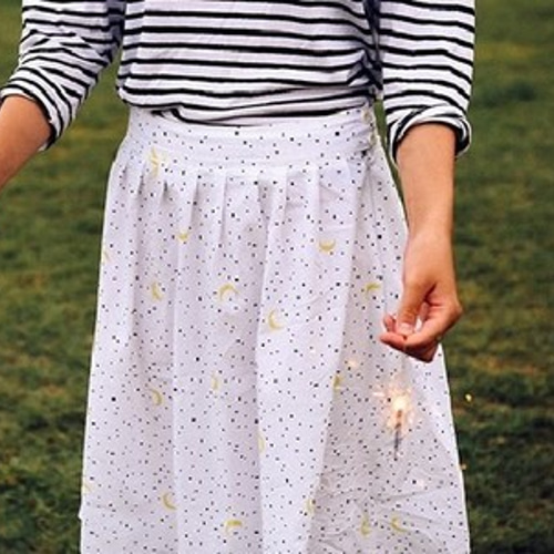 ☆新春感謝セール30％OFF☆ 人気生地！『お星さまと三日月とドット柄  