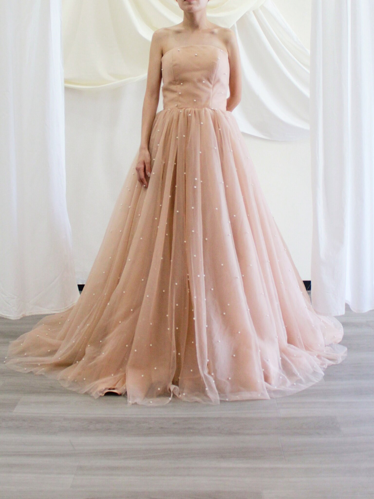 送料無料！カラードレス ビーズ  Aライン 編み上げ シアーな美しさ 前撮り 結婚式  ピンク 27,993円