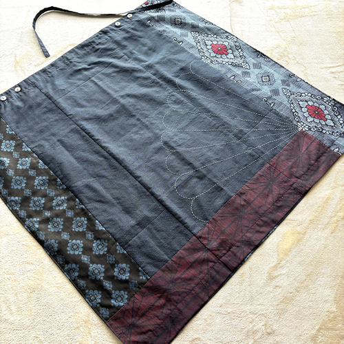 好評につき裏地を変更で再販】アンティーク大島紬の巻スカート 青