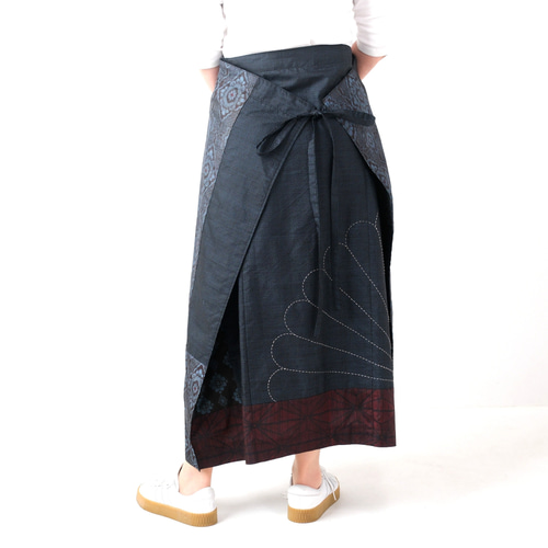 好評につき裏地を変更で再販】アンティーク大島紬の巻スカート