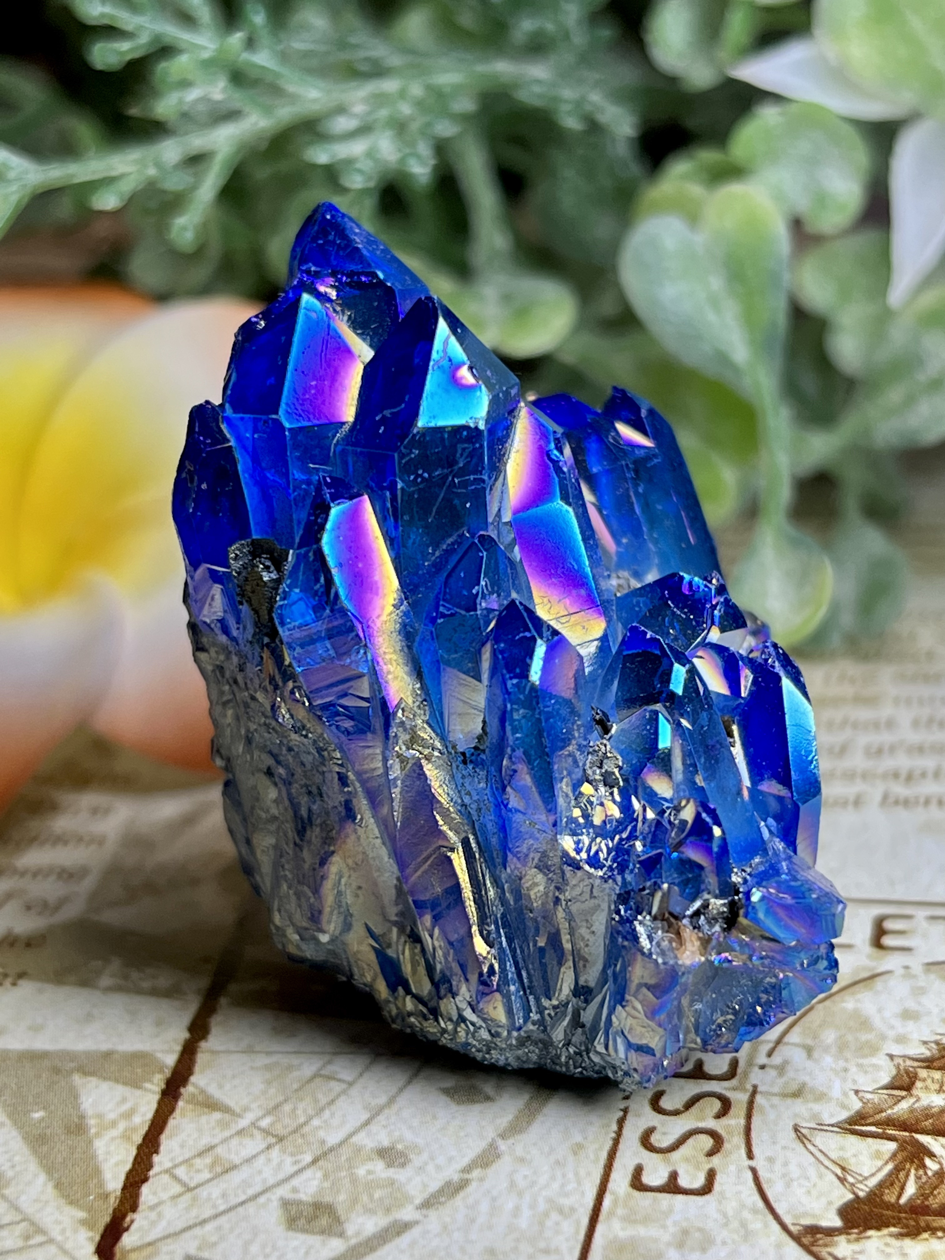 チャネリング✨　パープル　オーラ水晶　クリスタル　クラスター　原石 チャネリング✨パープルオーラ水晶クリスタルクラスター原石