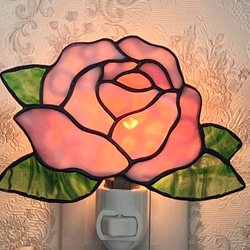 ステンドグラス☆ピンクの薔薇のお休みランプ スタンドライト