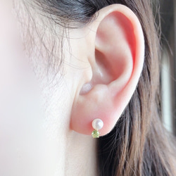 ✴︎太陽の石✴︎宝石質ペリドットとあこや真珠のサージカルステンレスピアス　つけっぱなしOK ８月誕生石アレルギー対応　緑 6枚目の画像
