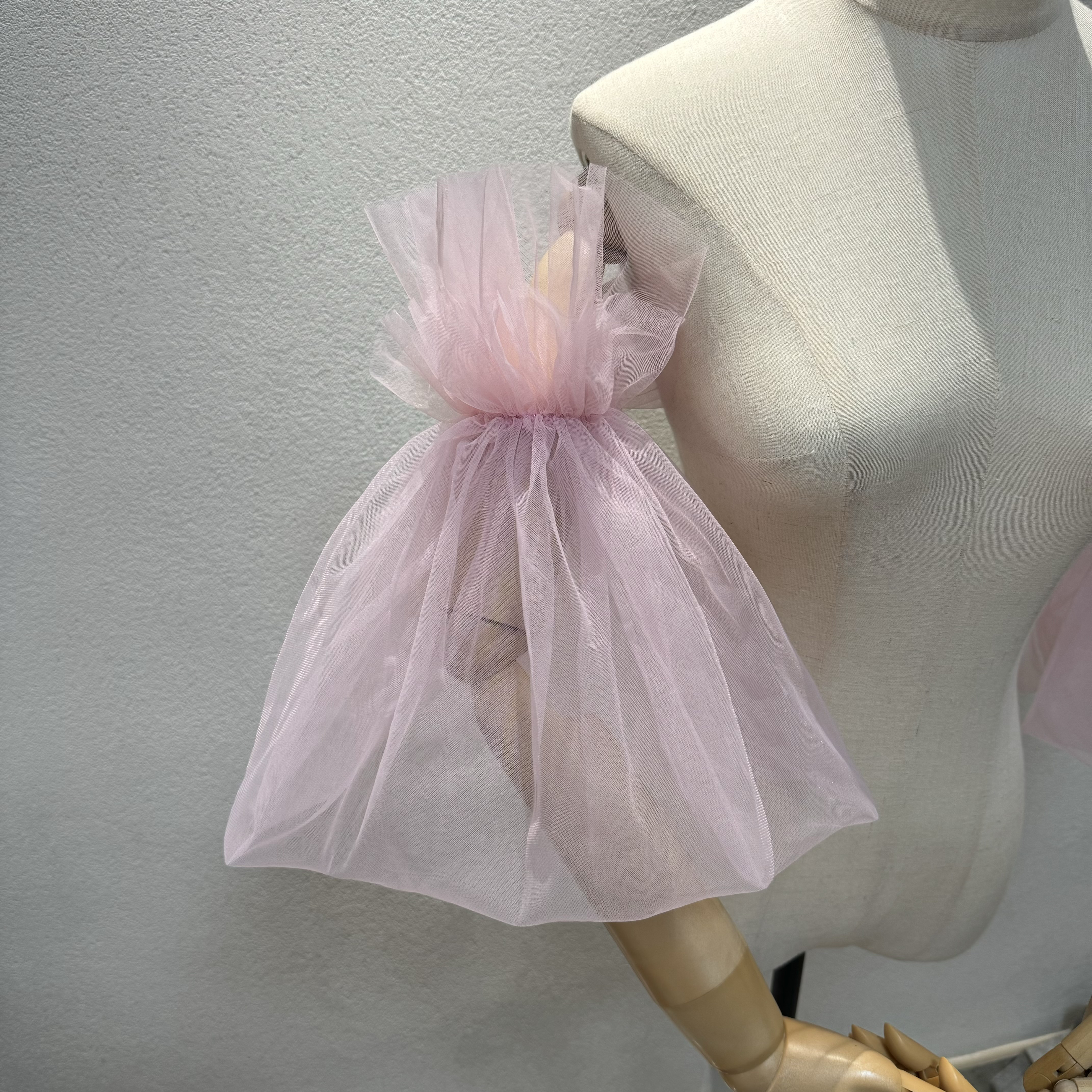 送料無料！ソフトチュール　カラー変更可能　ブラウン/紺色/紫色/グリーンなど可愛いパフスリーブ　二の腕カバーオーダー可能