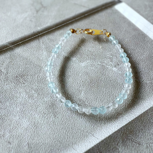 本格派ま！ スカイブルートパーズ×ホワイトトパーズの天然石ブレスレット アクセサリー