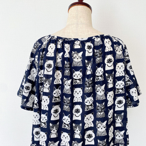 おすまし顔の猫柄＊ゆったり半袖ワンピース＊国産コットン100  