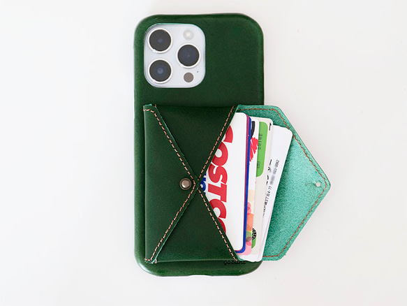 小馬チャーム付き カード収納 iPhoneケース 15/16/17対応 iPhoneケース 2枚カード 収納 背面収納 スライド iphone 17 ケース