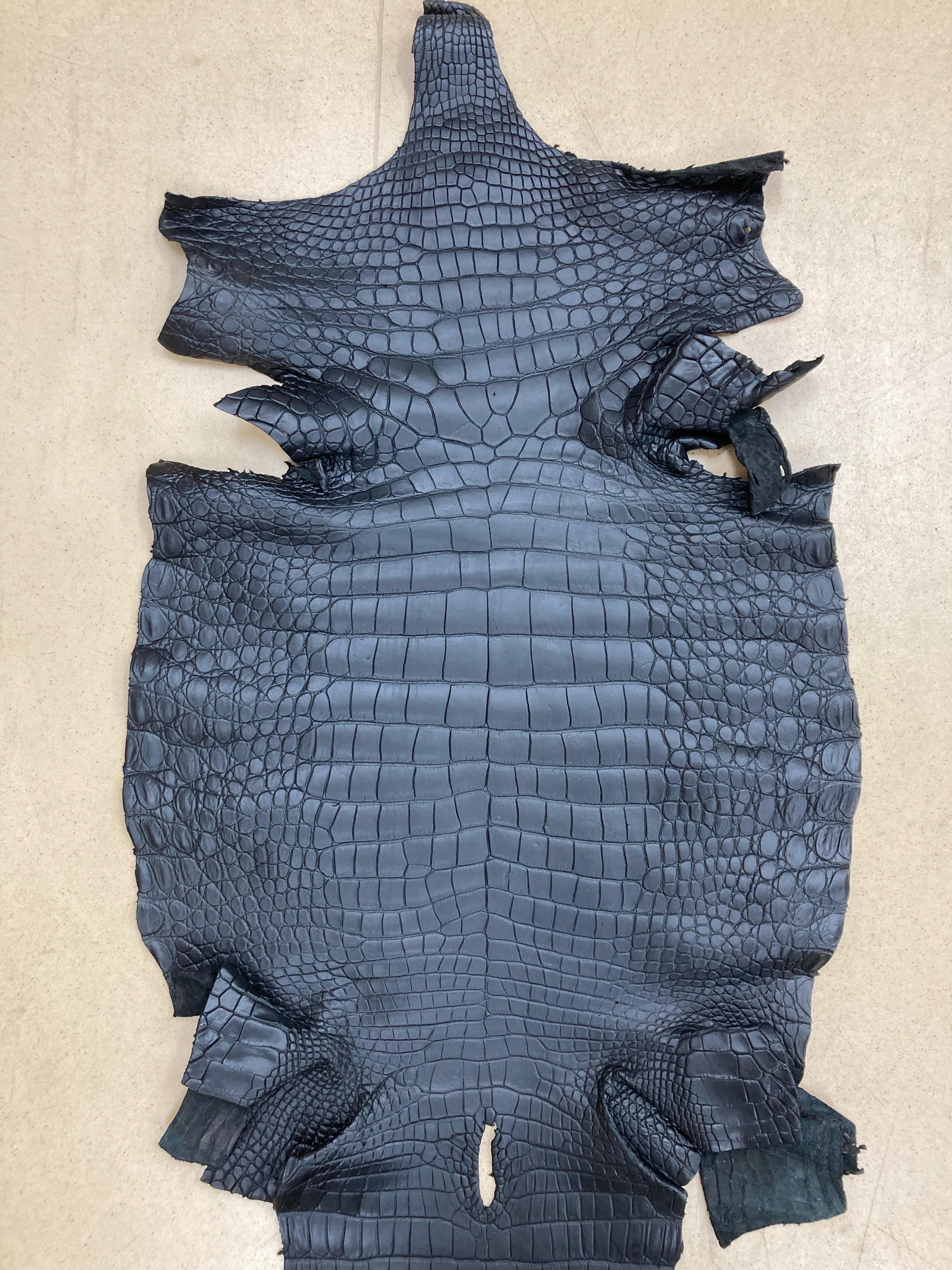 かんた　特価！本革クロコダイル　鰐革名刺入れ　マッドブラック