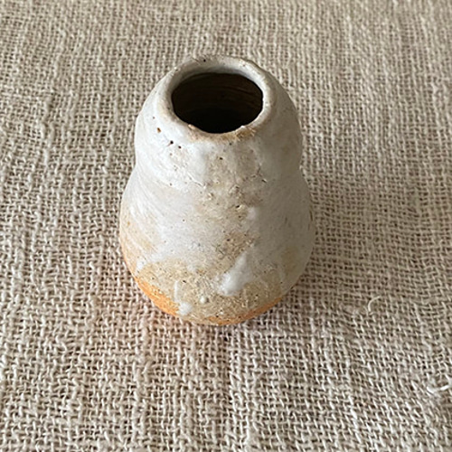 壺　花器　土器？ 花器 壺 土器のような器に白釉 一輪挿し・花瓶・花器 ひとつだけ