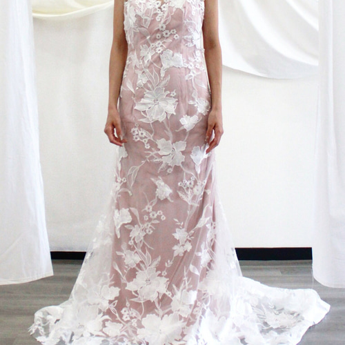 送料無料！ウェディングドレス ピンク 贅沢な小花総レース マーメイド  