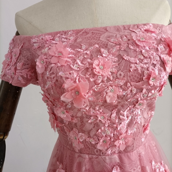 美品！パーティードレス ローズピンク オフショルダー 3D立体レース刺繍 抜群のおしゃれ見え 演奏会/音楽会 CM
