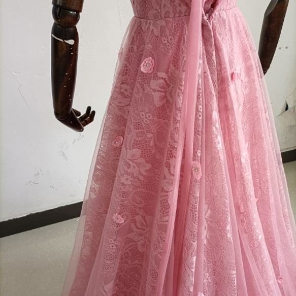 美品！パーティードレス ローズピンク オフショルダー 3D立体レース刺繍 抜群のおしゃれ見え 演奏会/音楽会 CM