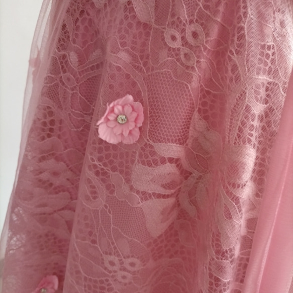 美品！パーティードレス ローズピンク オフショルダー 3D立体レース刺繍 抜群のおしゃれ見え 演奏会/音楽会 CM