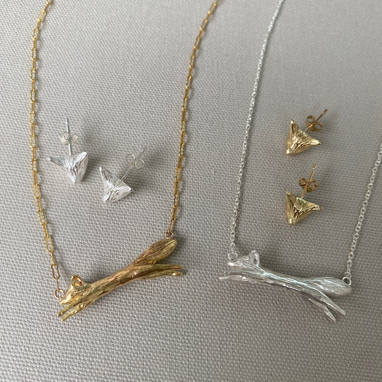 アンティークスタイル　フォックス　ネックレス