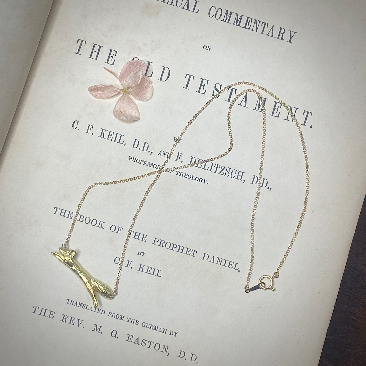 アンティークスタイル　フォックス　ネックレス