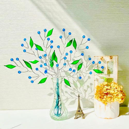 ブルーのかすみ草のワイヤークラフト フラワーアレンジ ステンドグラス