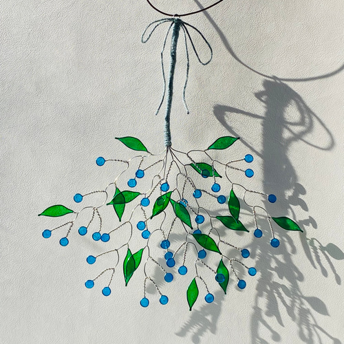 ブルーのかすみ草のワイヤークラフト フラワーアレンジ ステンドグラス