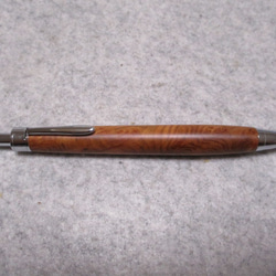 桂(カツラ) 瘤杢 椿油仕上げ 木軸ボールペン(シャープペンシル