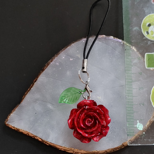 ハンドメイド】赤薔薇 キーホルダー 携帯ストラップ マンボウ 通販