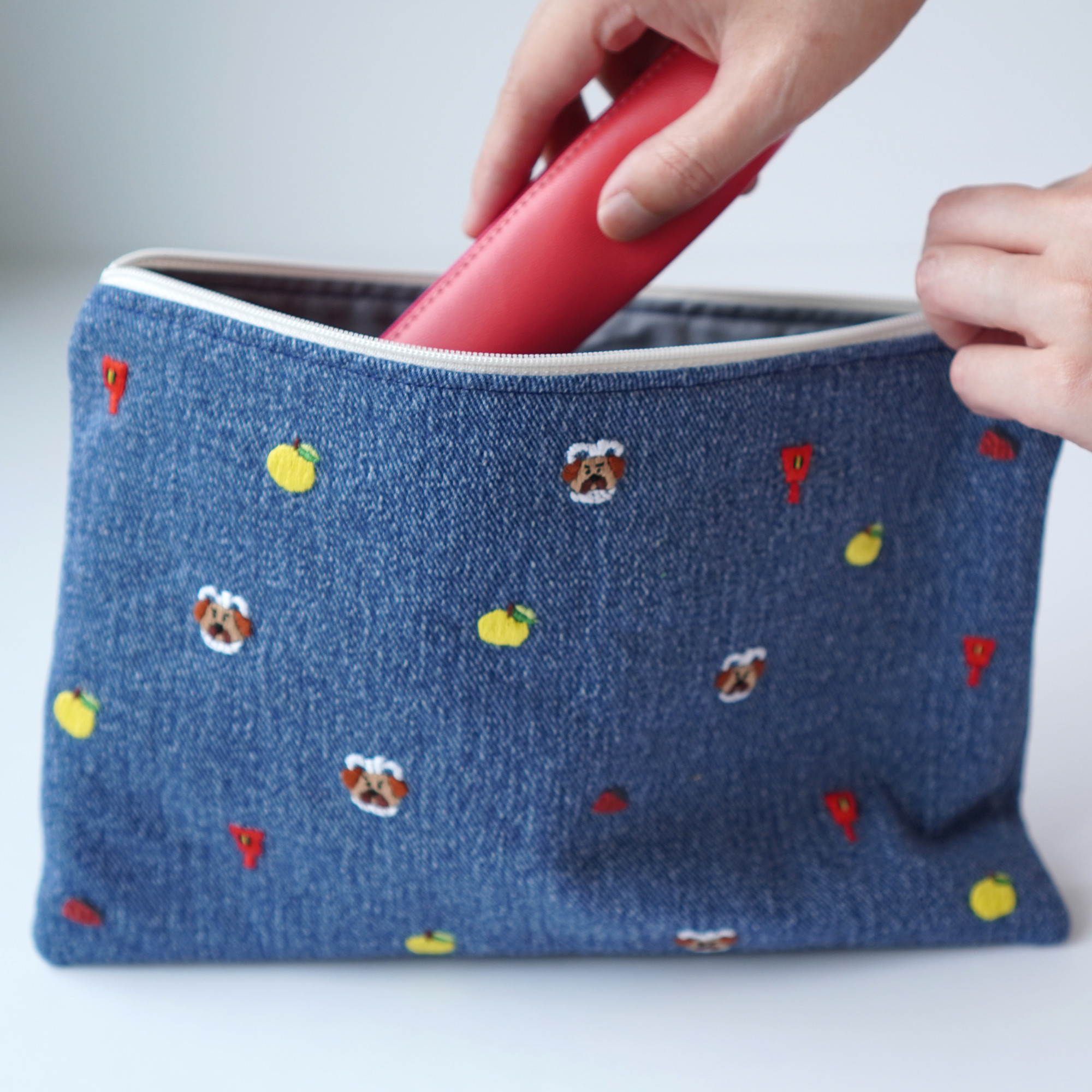 手刺繍 】ご当地 デニム フラットポーチ ( 高知 ) ポーチ UPPER
