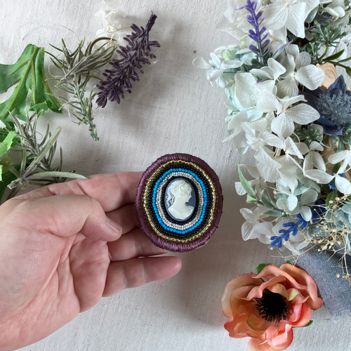 一点物 カメオの入ったビーズ刺繍ブローチ ボルドー ブローチ Atelier