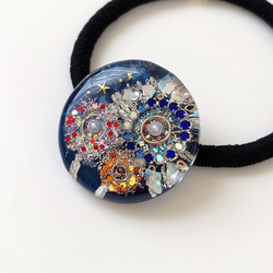 新作☆レジンヘアゴム　蒼の宝石 新作】♡透き通る水のような貝殻レジンヘアゴム【金属アレルギー