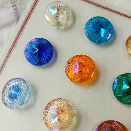 チェコガラス ヴィンテージボタン とても美しい魅惑ボタン ボタン