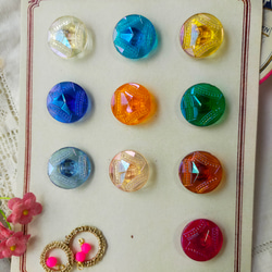 チェコガラス ヴィンテージボタン とても美しい魅惑ボタン ボタン