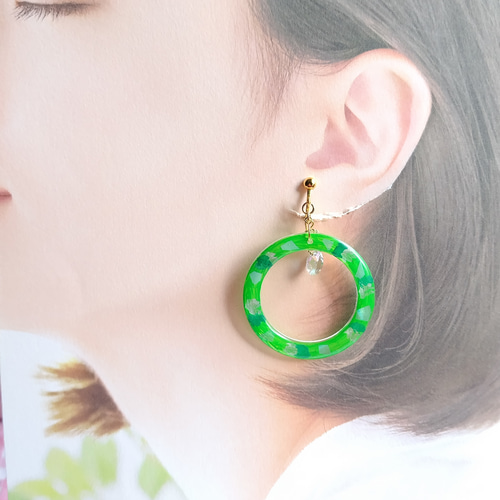 y project クリスタルフープピアス