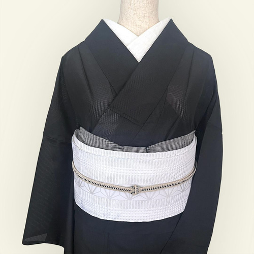 着物 単衣 夏きもの 絽 黒 意外にない純粋な黒無地 着物 単衣 夏きもの 絽 黒 意外にない純粋な黒無地