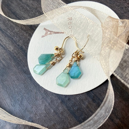 ✨rough stones✨グランディディエライトのピアス/イヤリング ピアス