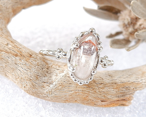 成長の跡を残して～ レッドファントムクォーツの粒飾りリング 11号