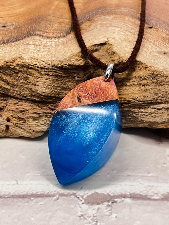 ウッドレジン ネックレス 結晶〜ブルー〜 ネックレス