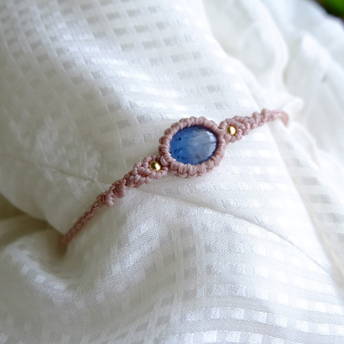 カイヤナイト （ネパール産） マクラメ編みブレスレット ロイヤル